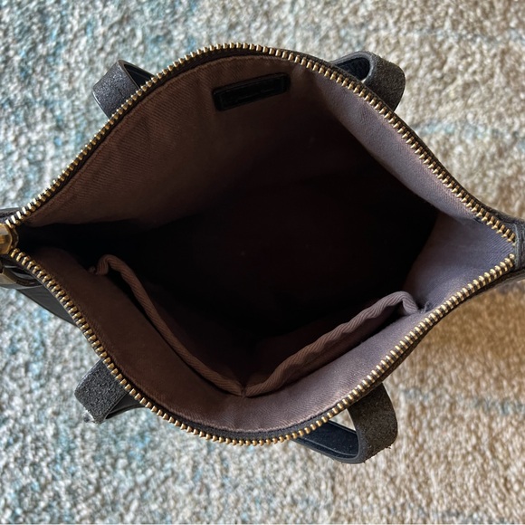 Madewell Medium Top-Zip Crossbody Bag. Black leather, nwot - Picture 4 of 5